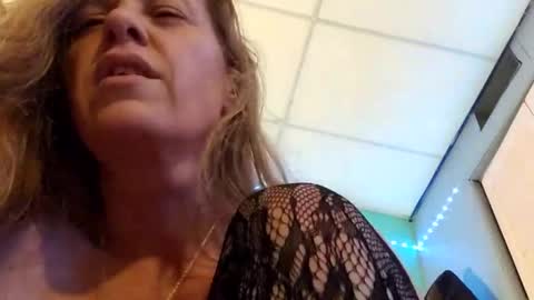 Embershines online show from 01-10-26, 02:46