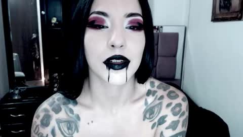 Snapshot of emearld_black chatting on 09-26-25, 06:50 Emerald Black online show from 09-26-25, 06:50