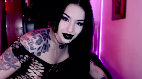Snapshot of emearld_black chatting on 06-29-26, 04:52 Emerald Black online show from 06-29-26, 04:52