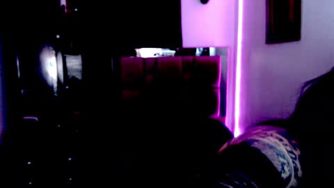 Snapshot of emearld_black chatting on 07-20-26, 03:54 Emerald Black online show from 07-20-26, 03:54