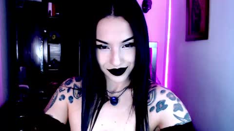 Snapshot of emearld_black chatting on 07-24-26, 05:38 Emerald Black online show from 07-24-26, 05:38