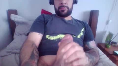 Snapshot of emecuatro20 chatting on 01-17-26, 01:16 emecuatro20 online show from 01-17-26, 01:16