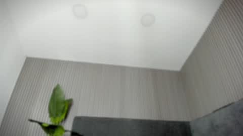 emelie_89 online show from 04-17-26, 11:46