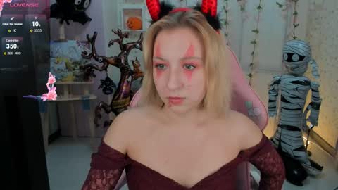 emelia online show from 10-31-25, 12:06