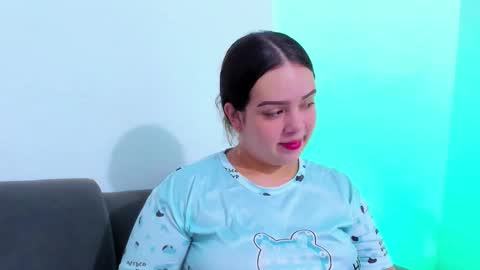 Emy online show from 03-18-26, 05:32