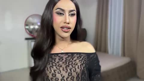 Snapshot of emelywest chatting on 02-10-26, 01:59 EMELY online show from 02-10-26, 01:59