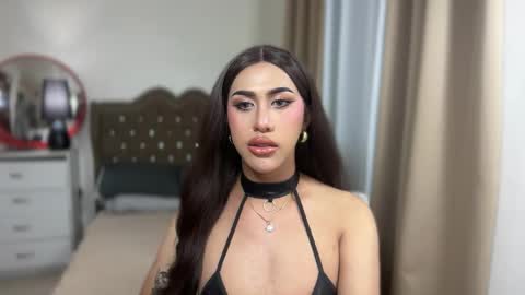 Snapshot of emelywest chatting on 02-22-26, 07:51 EMELY online show from 02-22-26, 07:51