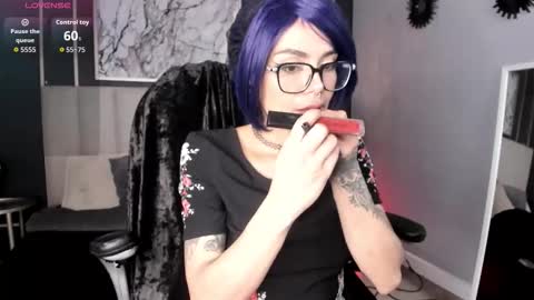 Snapshot of emeralda_co chatting on 11-14-25, 01:32 Esmeralda online show from 11-14-25, 01:32