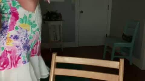 Snapshot of emeraldpearl23 chatting on 03-14-26, 02:28 emeraldpearl23 online show from 03-14-26, 02:28