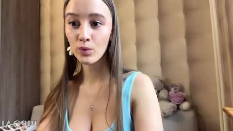 emi__ly online show from 11-25-25, 08:25