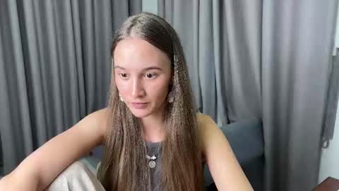 Snapshot of emi__ly chatting on 03-02-26, 11:28 emi__ly online show from 03-02-26, 11:28