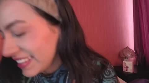 Emilia Gomez online show from 11-04-25, 01:10