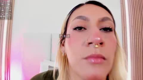 EMILY ROBERTS online show from 03-17-26, 07:17