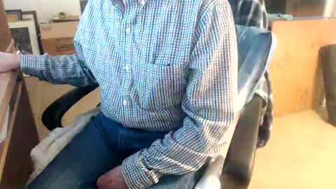 Snapshot of emil_karpo chatting on 01-06-26, 03:27 Terrance1st online show from 01-06-26, 03:27