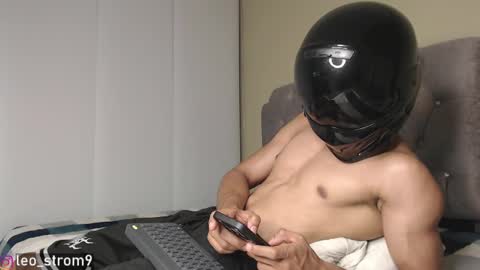 Snapshot of emile_239 chatting on 12-17-24, 03:50 emile_239 online show from 12-17-24, 03:50