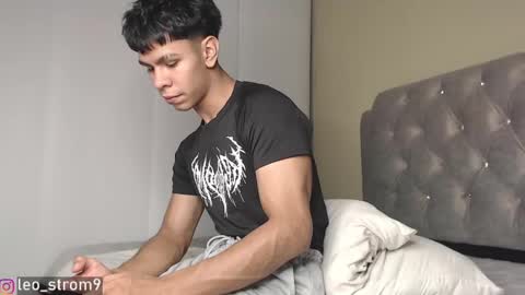 Snapshot of emile_239 chatting on 01-23-25, 02:44 emile_239 online show from 01-23-25, 02:44