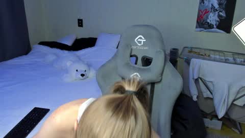 emili_sweet__ online show from 12-21-24, 05:18