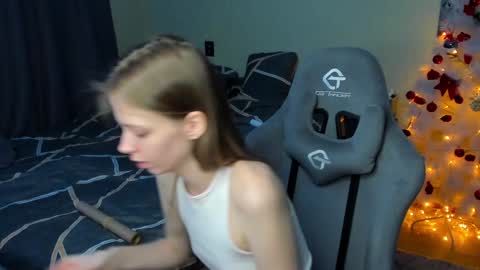 emili_sweet__ online show from 12-26-24, 06:54