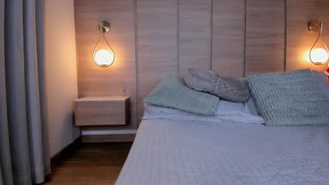 emilia_1040 online show from 12-13-25, 07:53