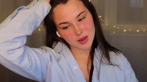 Snapshot of emilia_dream chatting on 12-16-24, 03:43 emilia_dream online show from 12-16-24, 03:43