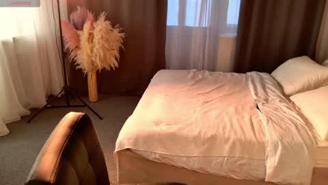 Snapshot of emilia_dream chatting on 09-11-25, 03:12 emilia_dream online show from 09-11-25, 03:12