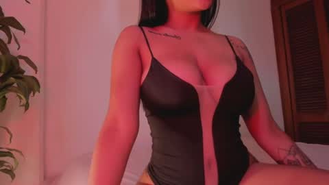 Snapshot of emilia_ghendle chatting on 02-24-25, 02:37 Emilia Big Boobs online show from 02-24-25, 02:37