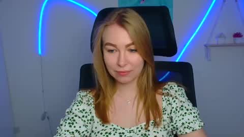 Emilia online show from 05-22-26, 05:36