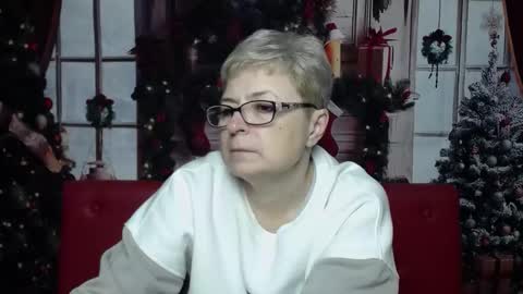 Snapshot of emiliagree chatting on 01-06-26, 06:11 EmiliaGree online show from 01-06-26, 06:11