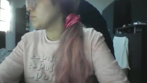Snapshot of emiliahoney chatting on 01-10-26, 01:02 emiliahoney online show from 01-10-26, 01:02