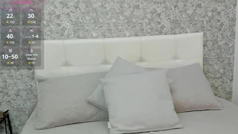 Emilie online show from 06-05-26, 12:33
