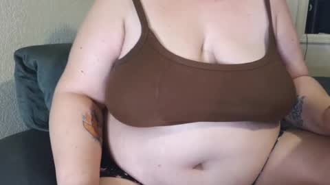 Snapshot of emiliefoxx chatting on 09-24-25, 03:26 emilie foxx online show from 09-24-25, 03:26