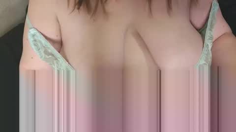 Snapshot of emiliefoxx chatting on 02-11-26, 05:18 emilie foxx online show from 02-11-26, 05:18