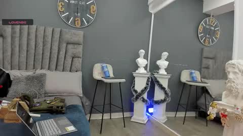 Emilio online show from 12-16-25, 11:37