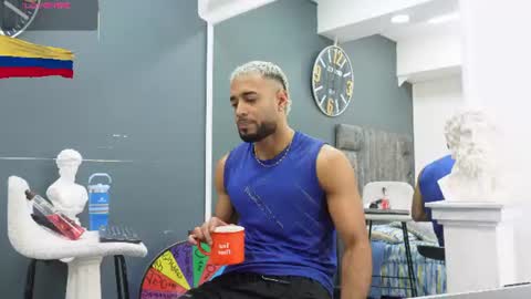 Snapshot of emilio_brandon chatting on 06-25-26, 11:04 Emilio online show from 06-25-26, 11:04