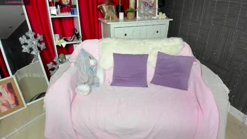 Emiliya online show from 01-05-25, 01:13