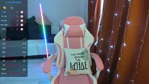 Snapshot of emiliyaqueen chatting on 02-04-26, 06:41 Emiliya online show from 02-04-26, 06:41