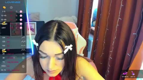 Snapshot of emiliyaqueen chatting on 02-14-26, 07:38 Emiliya online show from 02-14-26, 07:38