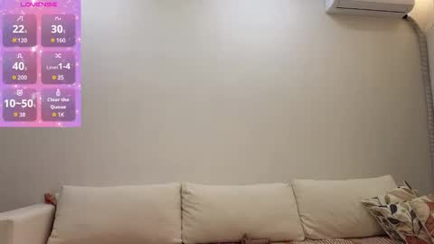 Snapshot of emilli_blanc chatting on 12-14-25, 08:02 emilli_blanc online show from 12-14-25, 08:02