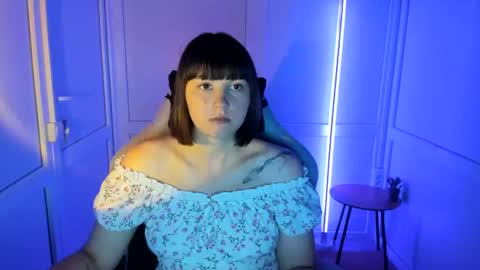 Snapshot of emilli_moon chatting on 07-14-26, 12:11 Emmi online show from 07-14-26, 12:11