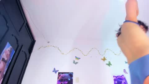 emily online show from 02-08-25, 01:11