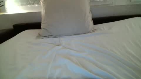 Emily online show from 05-05-26, 05:48