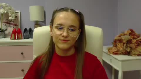 Snapshot of emilly_lust99 chatting on 12-03-24, 01:54 Emilly online show from 12-03-24, 01:54