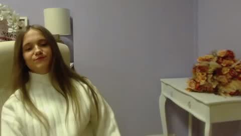 Snapshot of emilly_lust99 chatting on 12-11-24, 01:49 Emilly online show from 12-11-24, 01:49