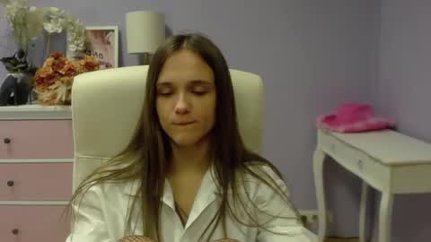 Snapshot of emilly_lust99 chatting on 01-23-25, 10:54 Emilly online show from 01-23-25, 10:54