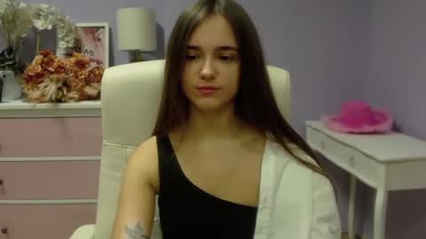 Snapshot of emilly_lust99 chatting on 01-29-25, 07:46 Emilly online show from 01-29-25, 07:46