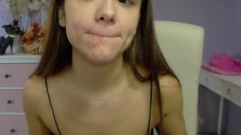 Snapshot of emilly_lust99 chatting on 02-17-25, 07:26 Emilly online show from 02-17-25, 07:26