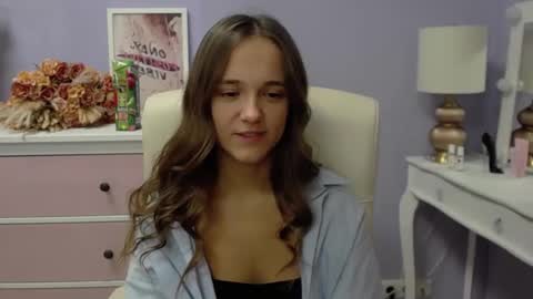 Snapshot of emilly_lust99 chatting on 09-12-25, 06:35 Emilly online show from 09-12-25, 06:35