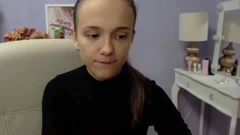 Snapshot of emilly_lust99 chatting on 09-17-25, 06:37 Emilly online show from 09-17-25, 06:37