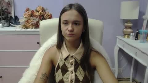 Emilly online show from 11-19-25, 07:41