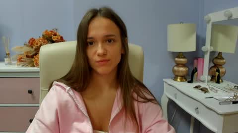 Emilly online show from 04-18-26, 06:39